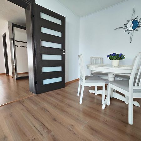 Platinum Apartment - Apartament Cu 3 Camere, 2 Dormitoare, 2 Bai, Bucatarie Complet Utilata, 2 Balcoane Бухарест Екстер'єр фото