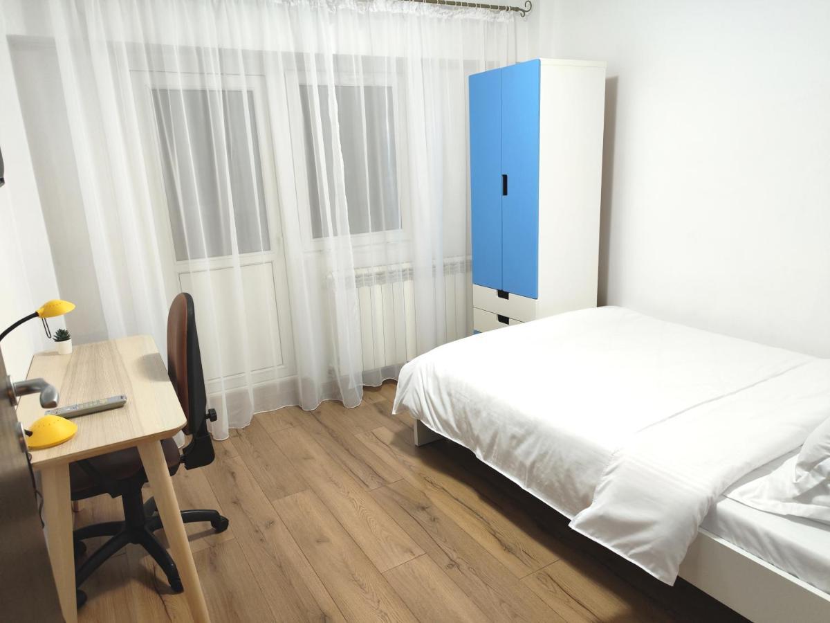 Platinum Apartment - Apartament Cu 3 Camere, 2 Dormitoare, 2 Bai, Bucatarie Complet Utilata, 2 Balcoane Бухарест Екстер'єр фото