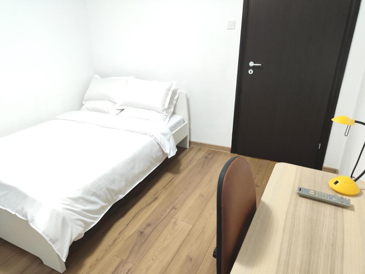 Platinum Apartment - Apartament Cu 3 Camere, 2 Dormitoare, 2 Bai, Bucatarie Complet Utilata, 2 Balcoane Бухарест Екстер'єр фото