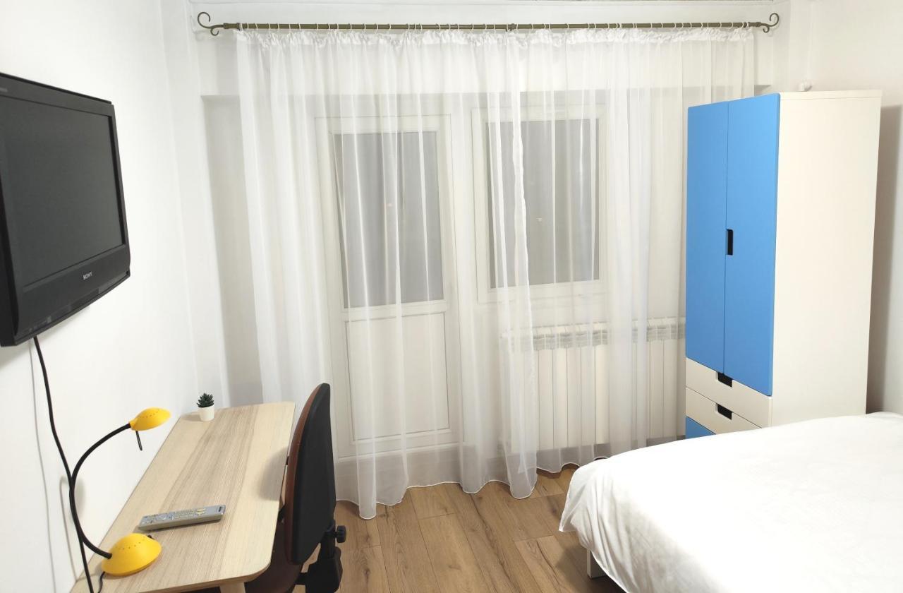 Platinum Apartment - Apartament Cu 3 Camere, 2 Dormitoare, 2 Bai, Bucatarie Complet Utilata, 2 Balcoane Бухарест Екстер'єр фото