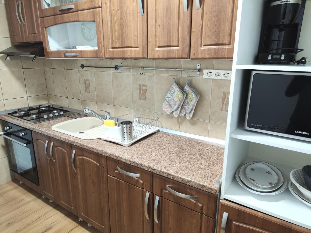 Platinum Apartment - Apartament Cu 3 Camere, 2 Dormitoare, 2 Bai, Bucatarie Complet Utilata, 2 Balcoane Бухарест Екстер'єр фото