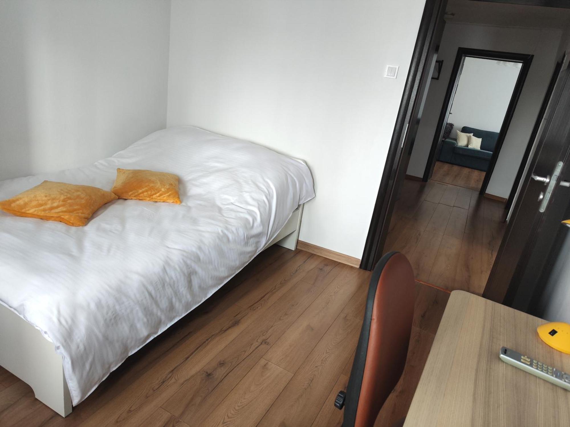 Platinum Apartment - Apartament Cu 3 Camere, 2 Dormitoare, 2 Bai, Bucatarie Complet Utilata, 2 Balcoane Бухарест Екстер'єр фото