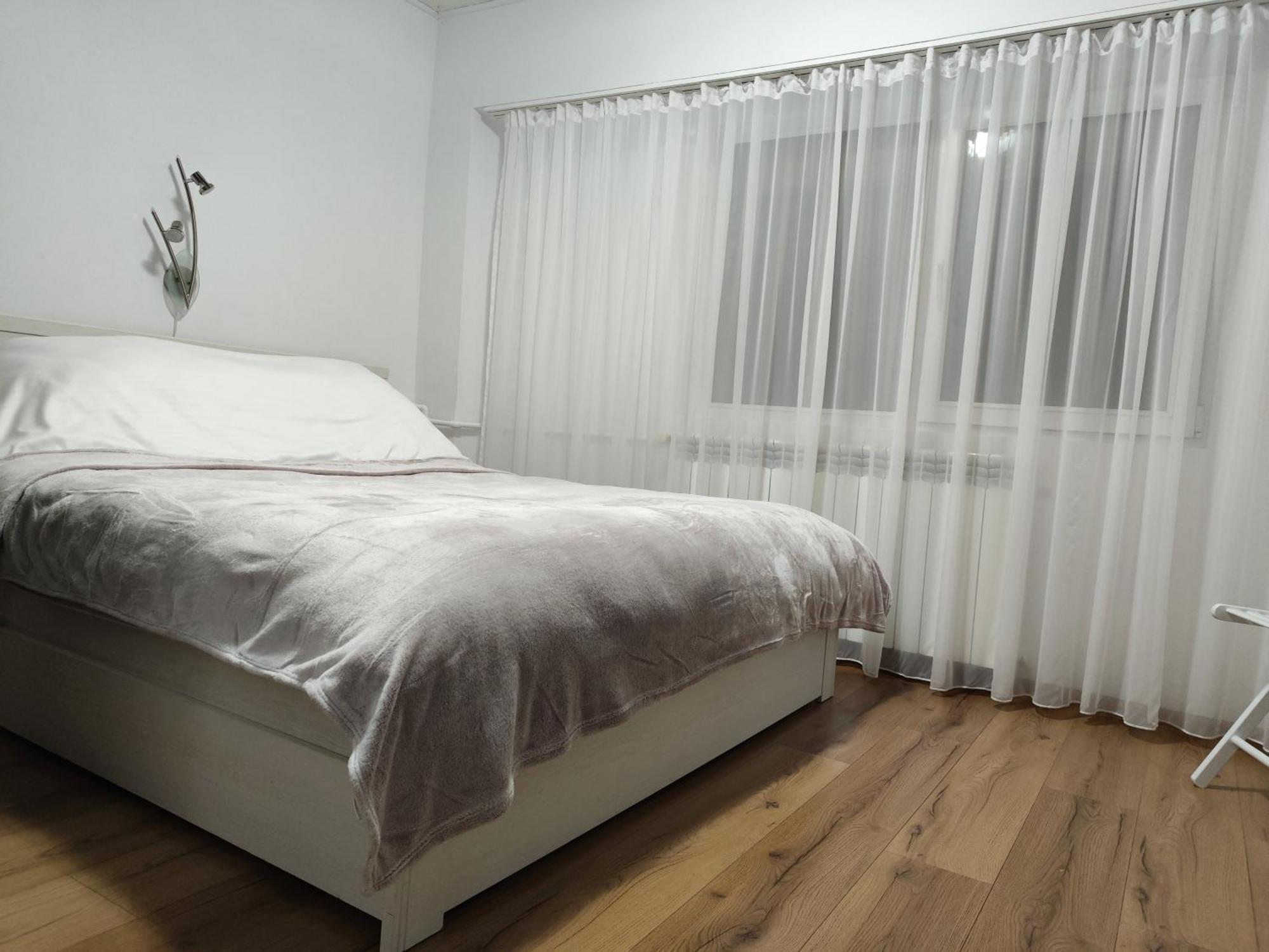 Platinum Apartment - Apartament Cu 3 Camere, 2 Dormitoare, 2 Bai, Bucatarie Complet Utilata, 2 Balcoane Бухарест Екстер'єр фото